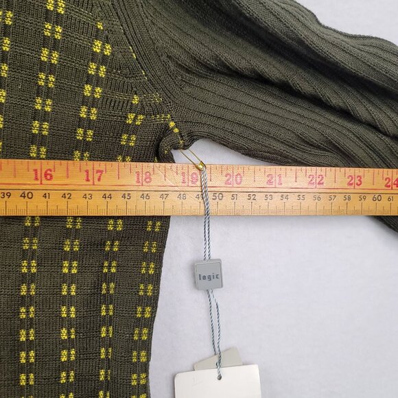 August Silk Logic Cardigan Sweater Size Medium Rib Knit Green Y2K Deadstock - Picture 8 of 10